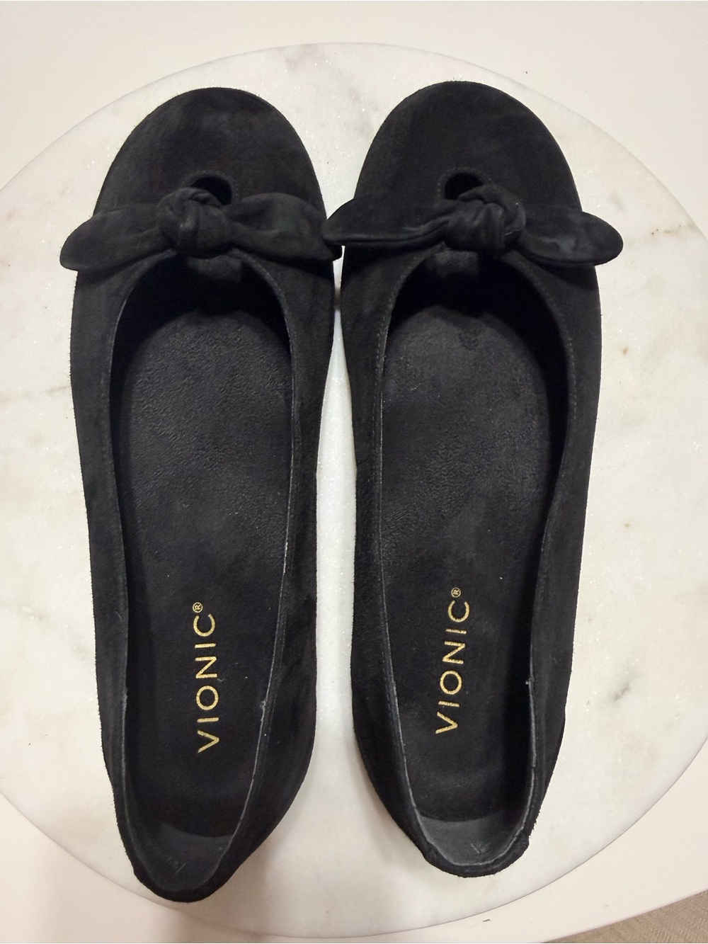 Vionic Black Suede Knot Ballet Flats